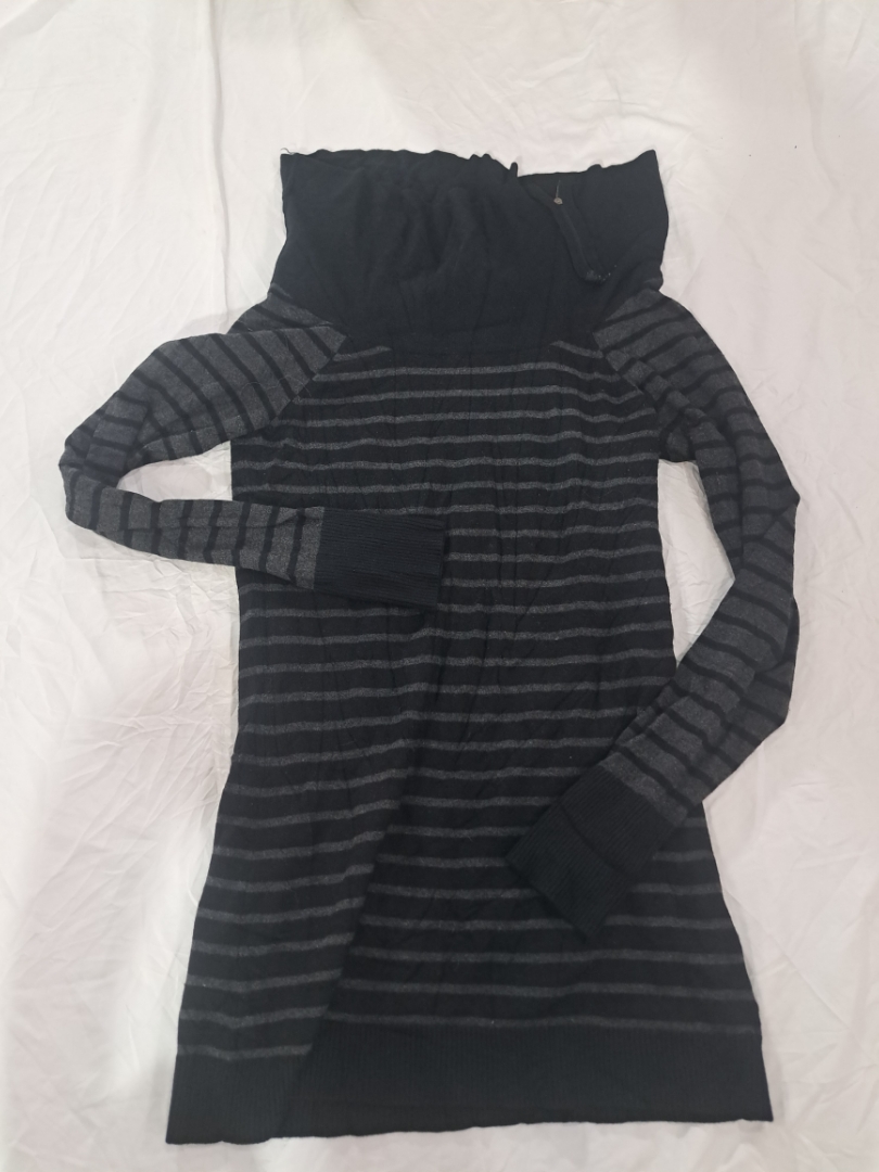 Collection AN Amerique-du-Nord Striped Turtleneck ..