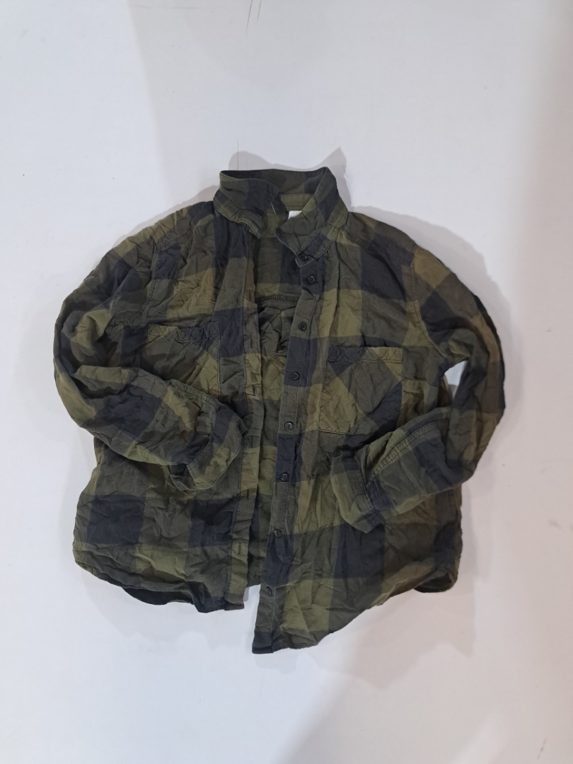 H&M Divided Green and Black Plaid Flannel Shirt