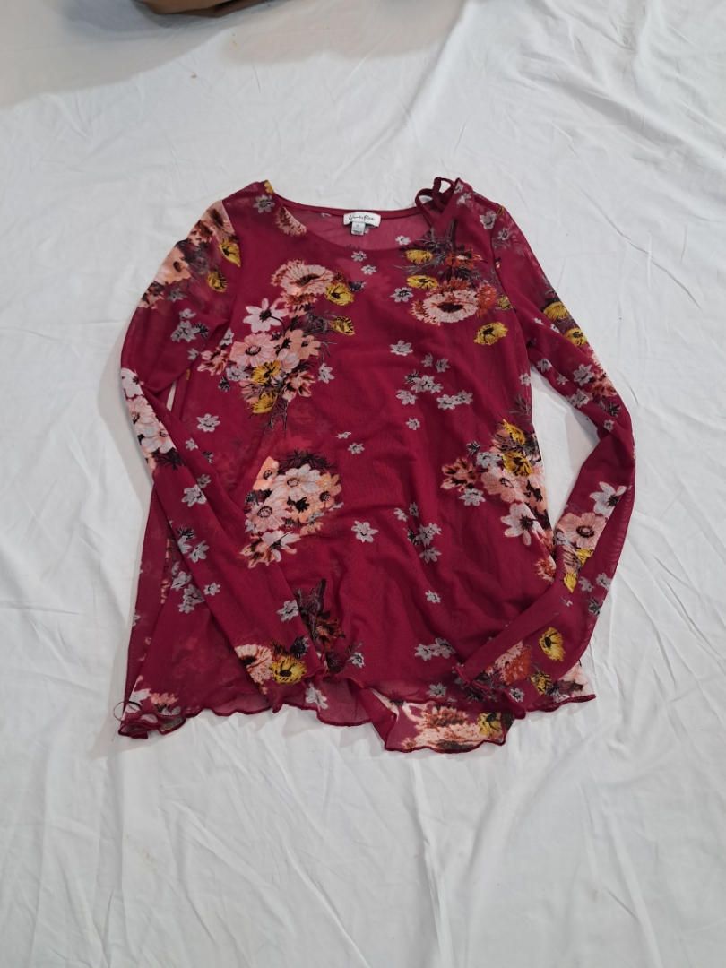 Top de malla floral Lovefire