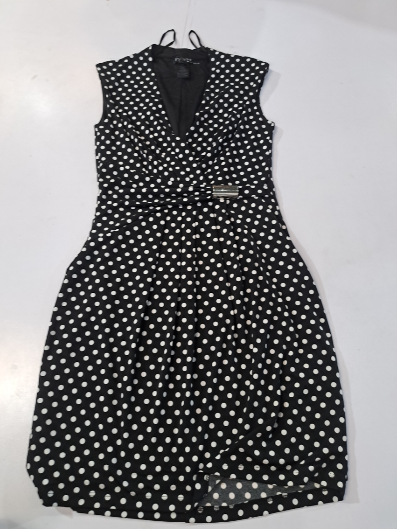 Enfocus Petite Schwarz-weißes Gepunktetes Kleid