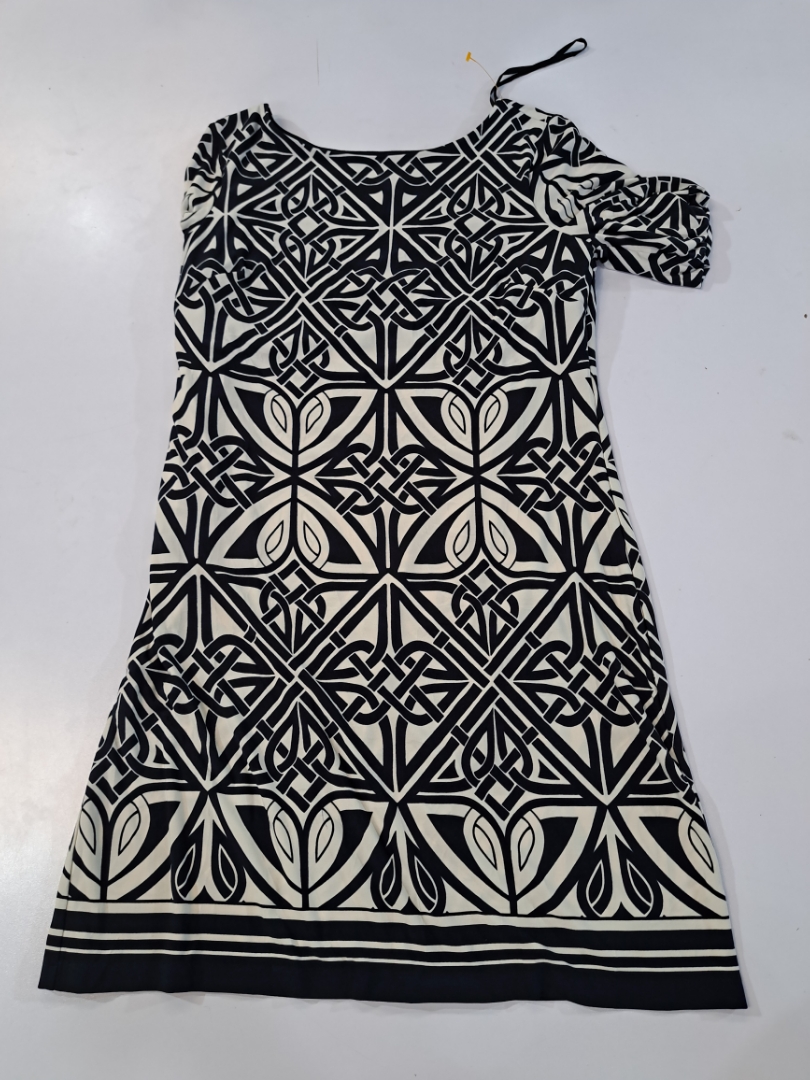 Abito da Stampa in Bianco e Nero Enfocus Studio