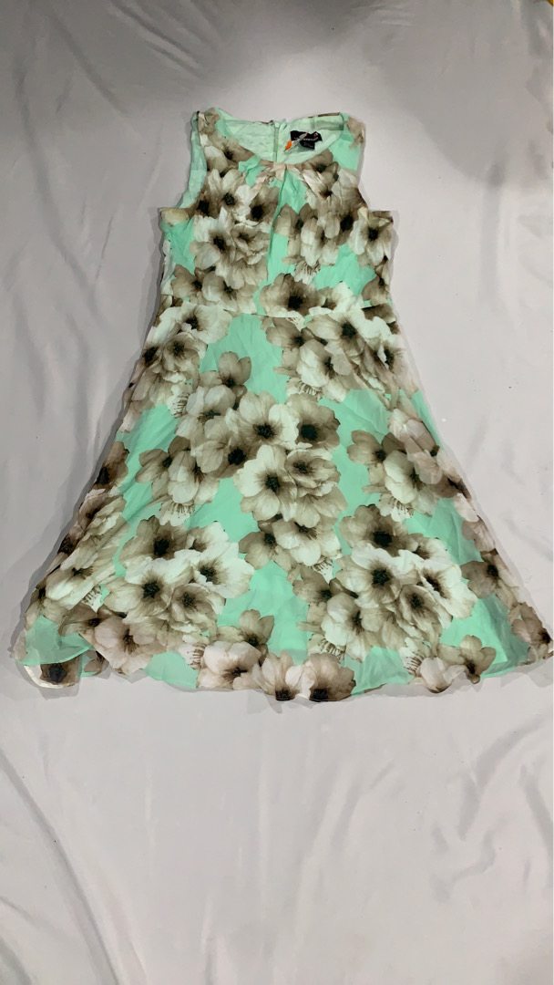 Floral Print Sleeveless Dress