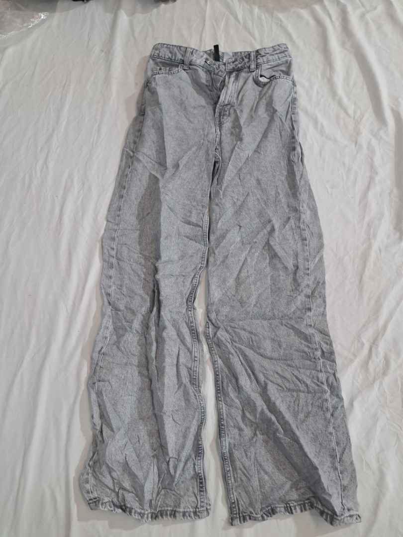 H&M Divided Weite Denim-Jeans