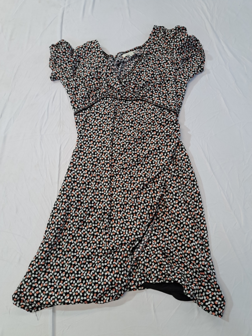 フローラルプリントミニドレス