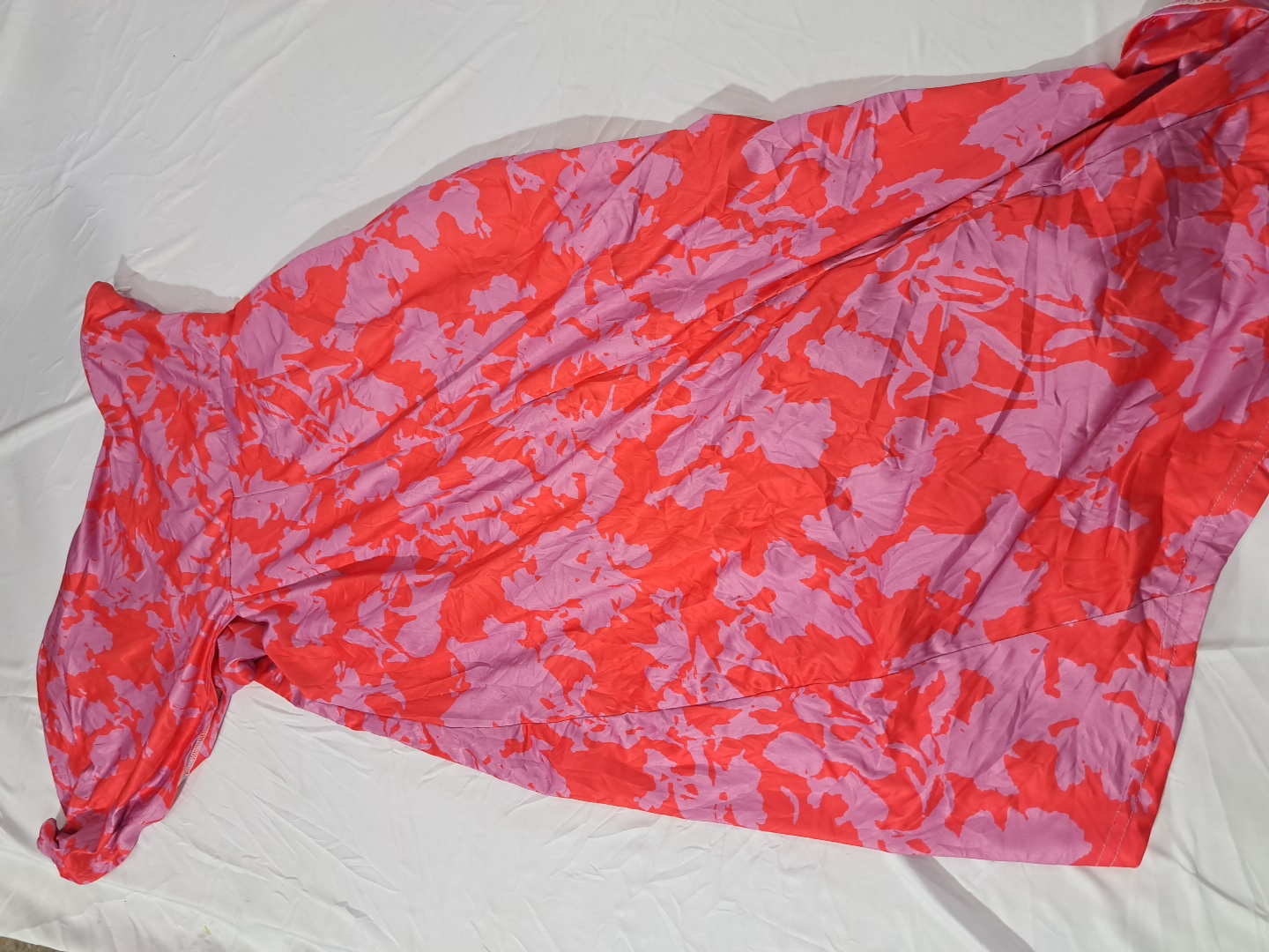 Robe maxi à une épaule florale