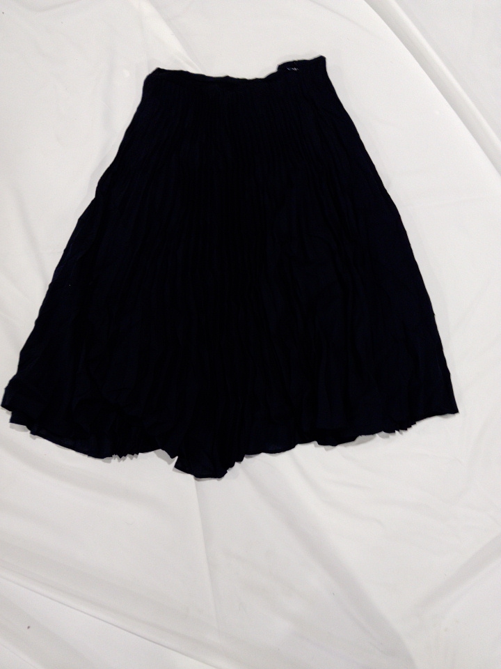 Dana Buchman Black Midi Skirt