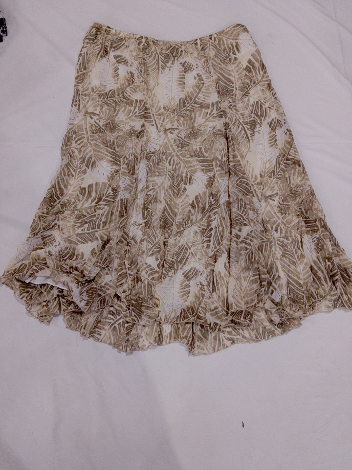 Saia Midi com Estampa de Folhas Ruby Rd.