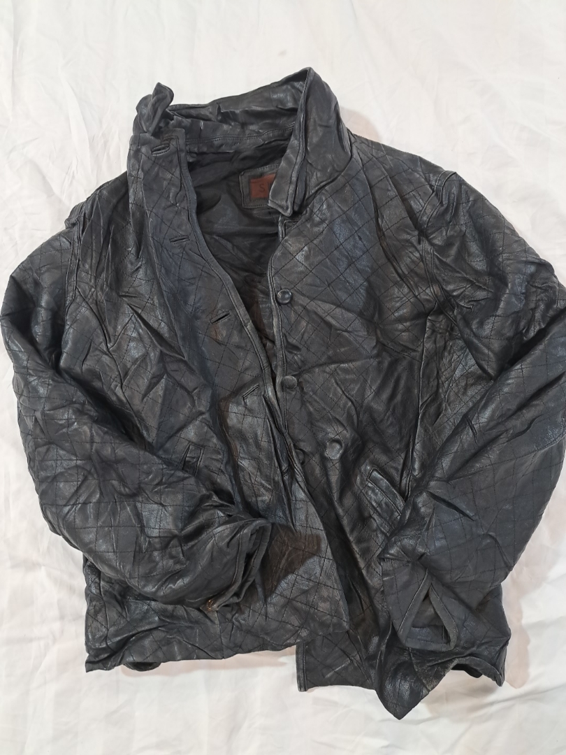 Jaqueta de Couro Couro Preto Siena Com Matelassê