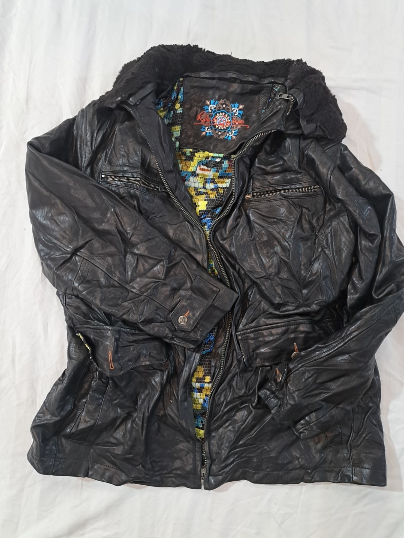 Jaqueta de Couro Preta Robert Graham com Gola de P..