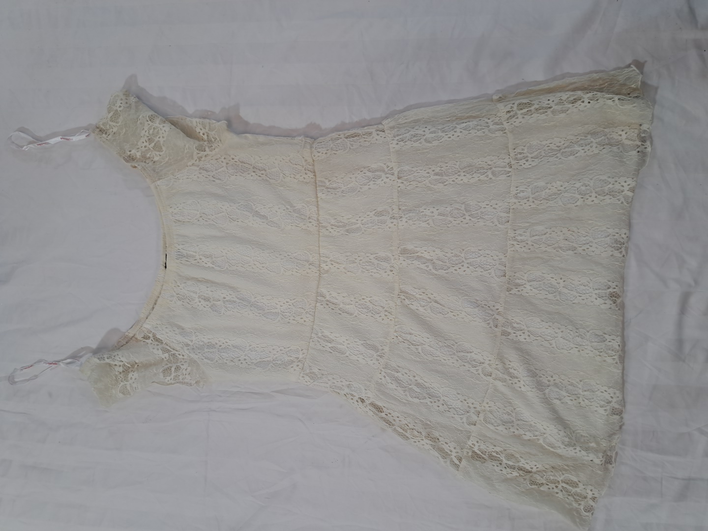 Robe mini à volants en dentelle blanche Mymichelle