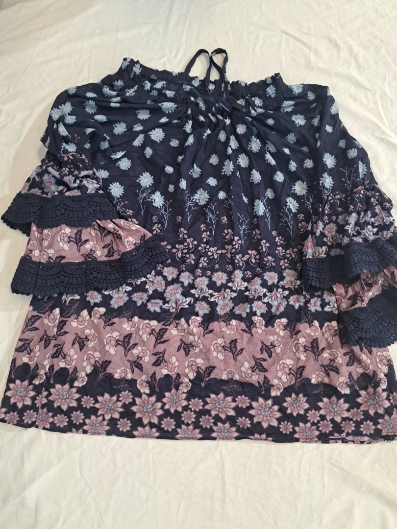 Floral Print Off-Shoulder Blouse