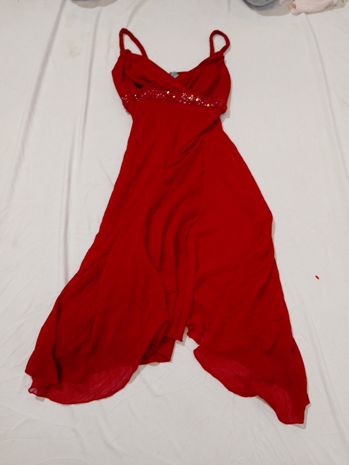 Robe midi à bretelles spaghetti rouge Bisou Bisou