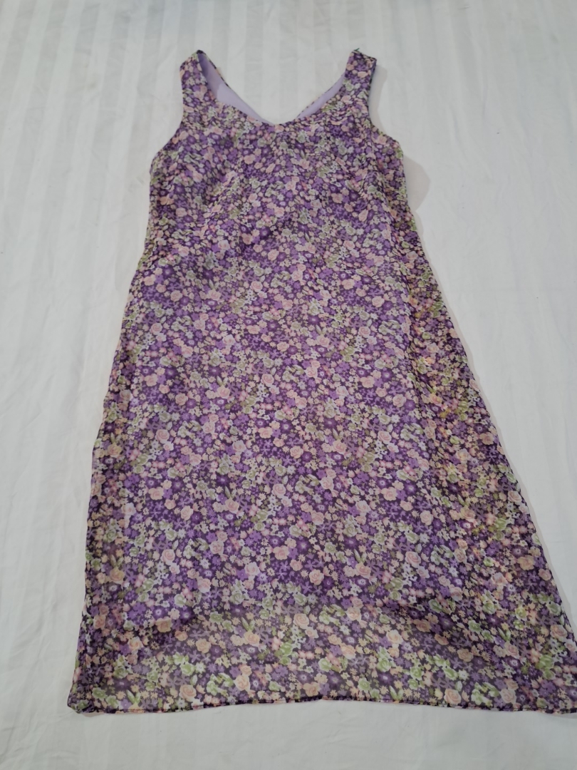 フローラルマキシドレス