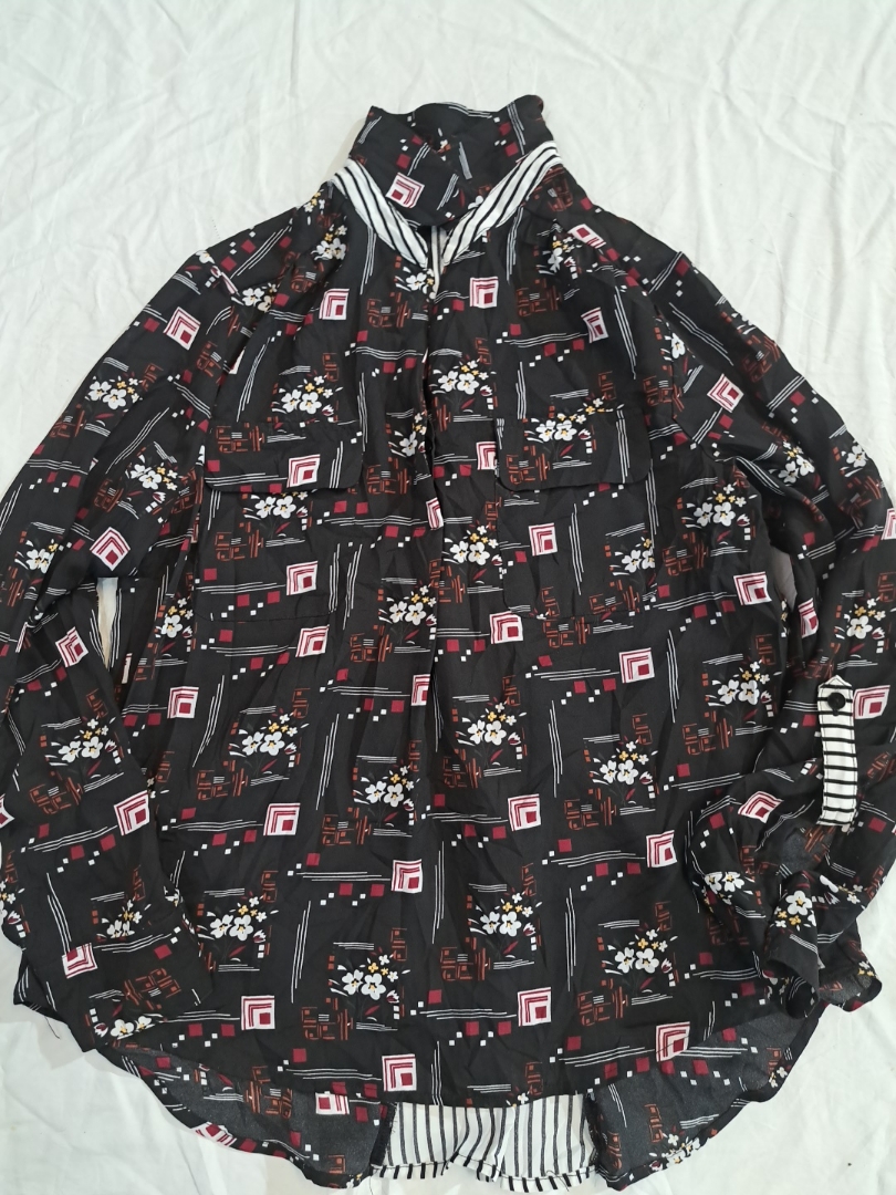 Chemise avec motif géométrique et floral