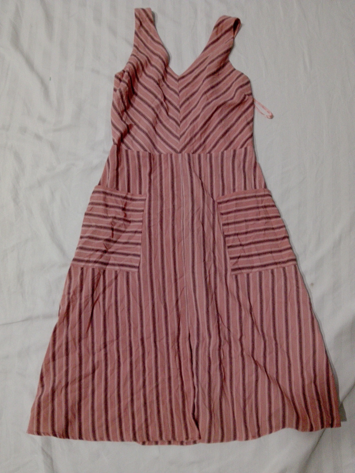 Robe sans manches à rayures roses