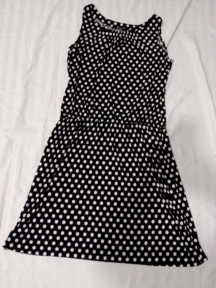 Abito senza maniche a pois