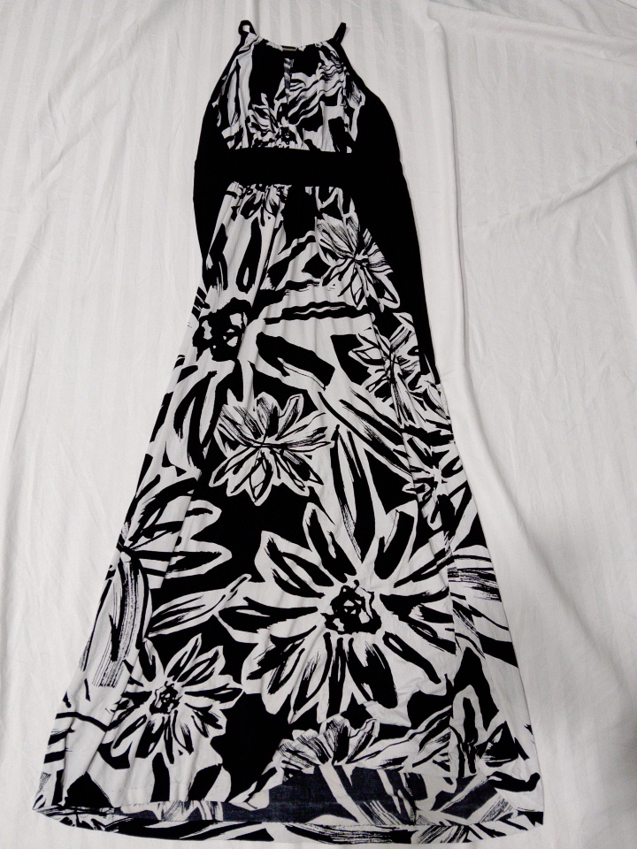 Abito floreale bianco e nero della collezione Lond..