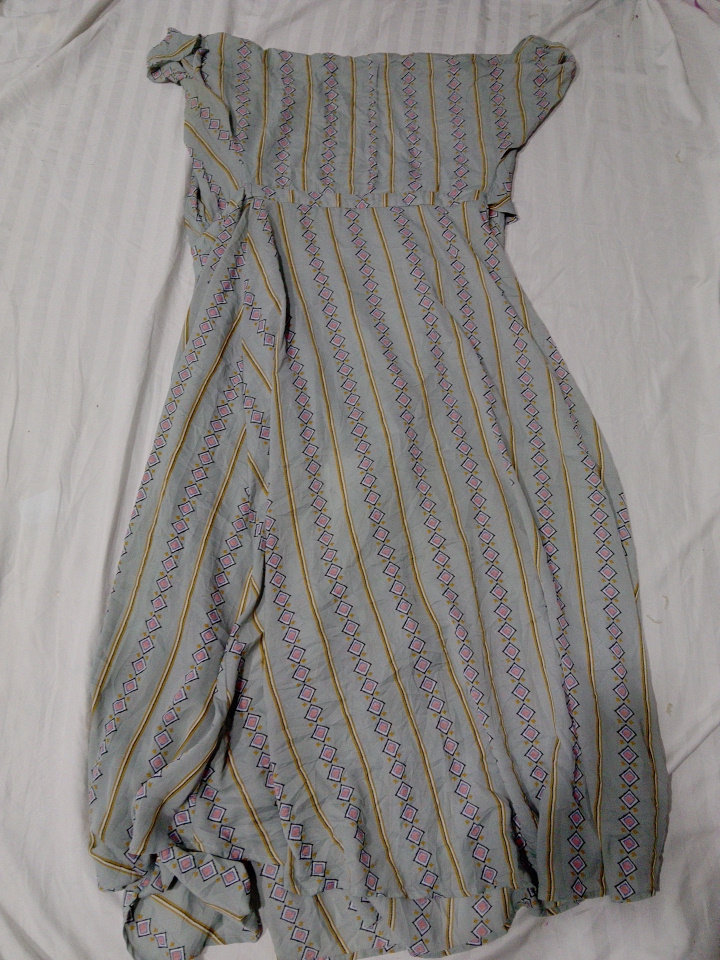 Wunschliste Marke graues Kleid