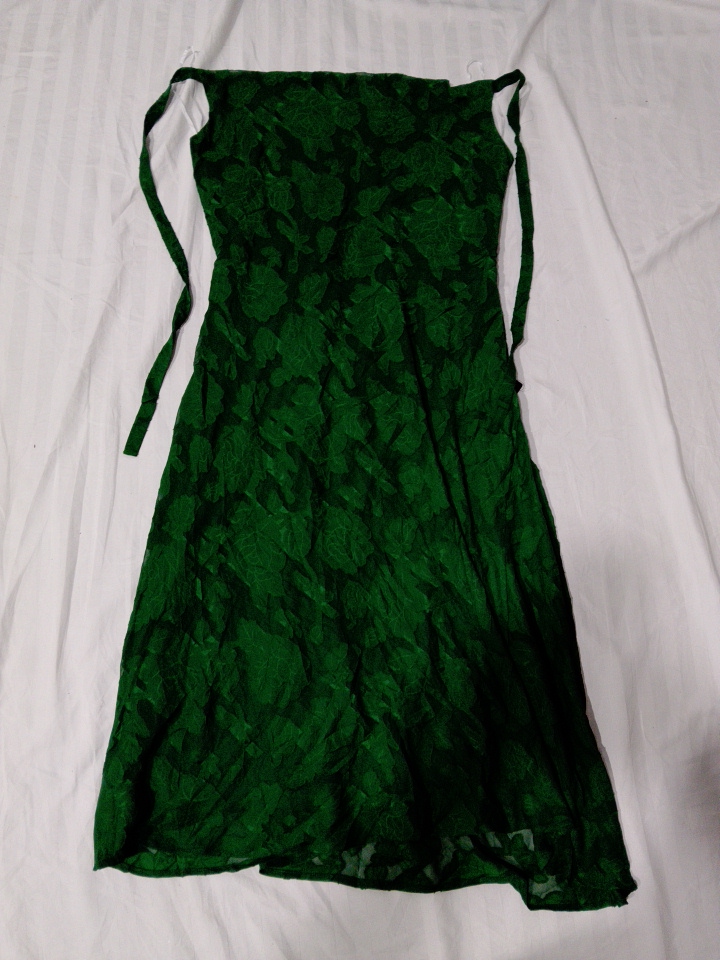 グリーンフローラルレースドレス