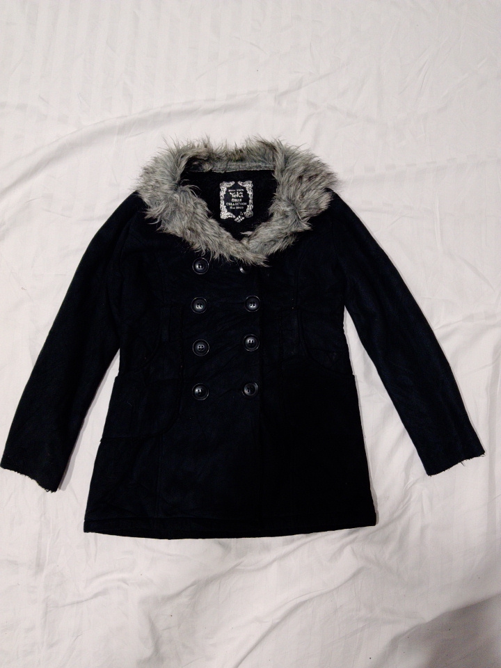 Veste en fausse fourrure noire