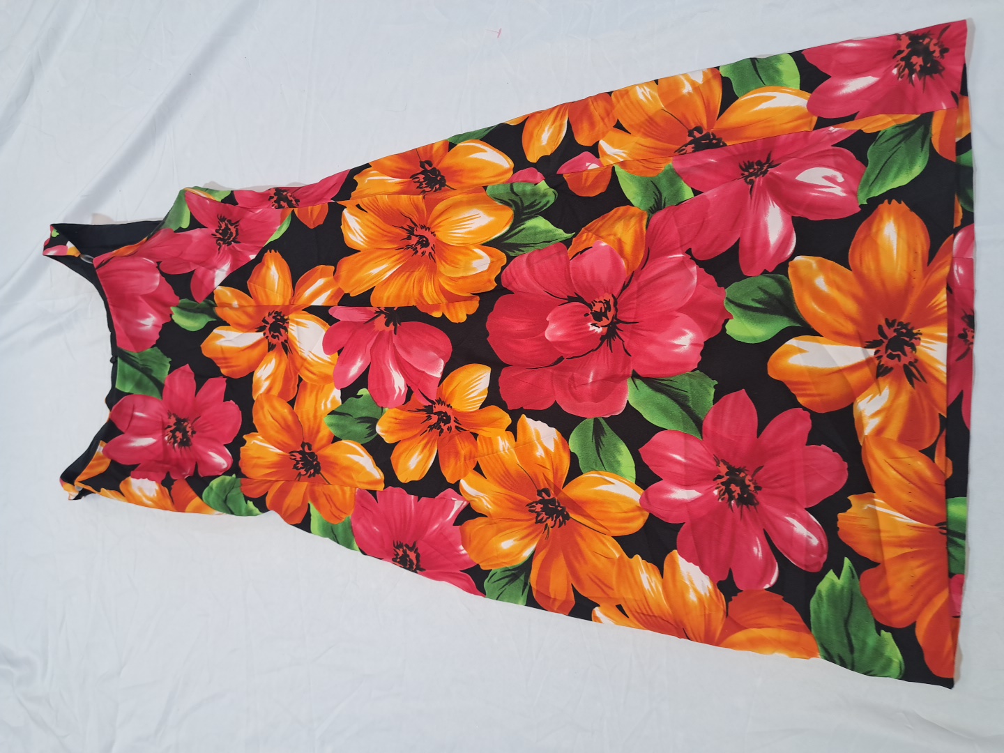 フローラルノースリーブドレス