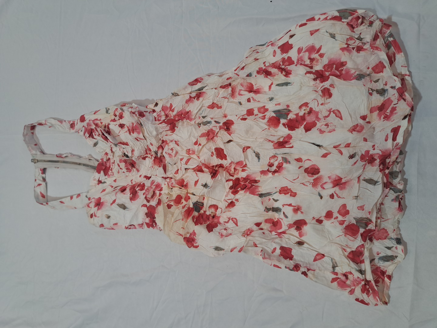 フローラルハルターネックドレス