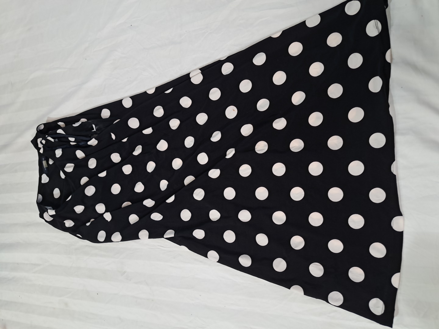 ポルカドットドレス