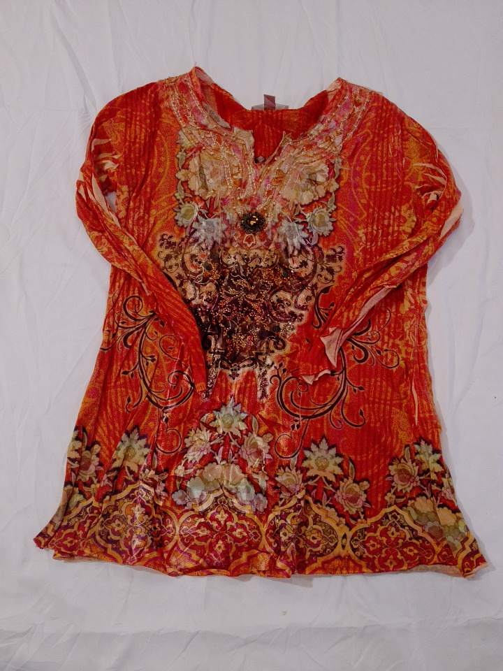 花柄のブラウス