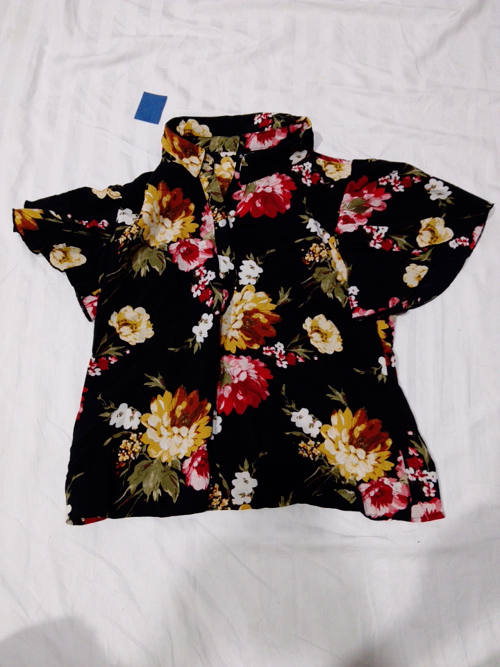 Blusa Floral da Coleção STITCH