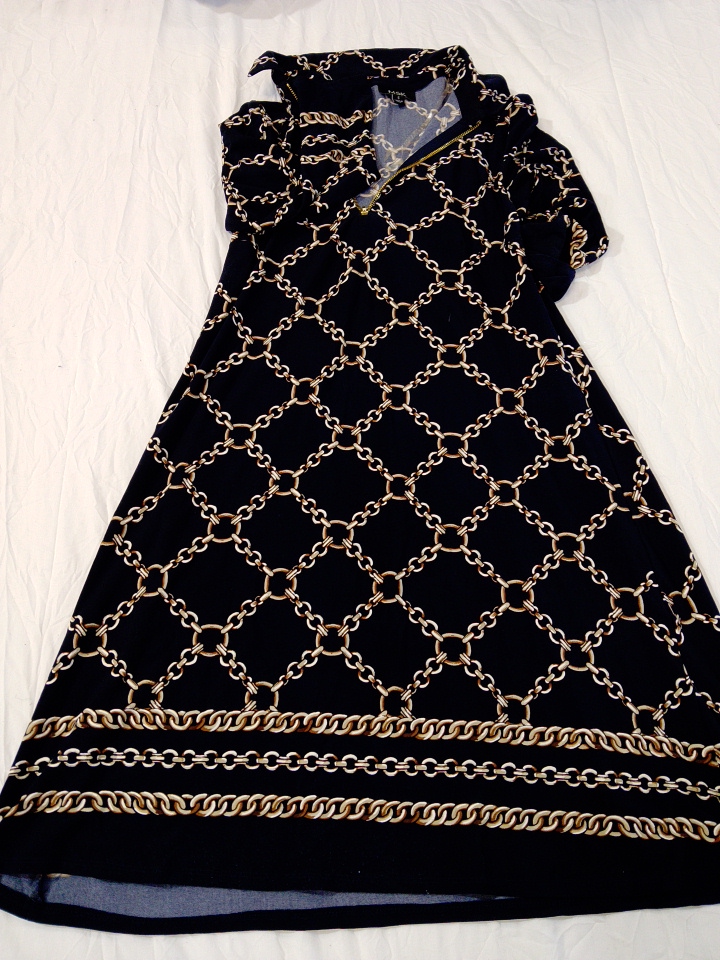 Abito con stampa a catena