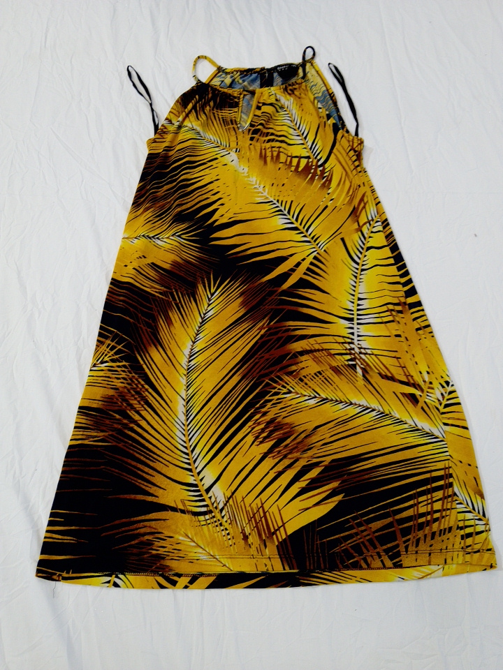 Vestido Maxi com Estampa de Folhas Tropicais