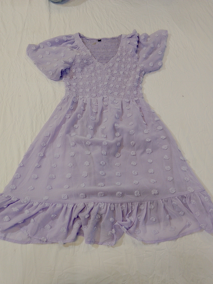 Abito arricciato a pois lilla