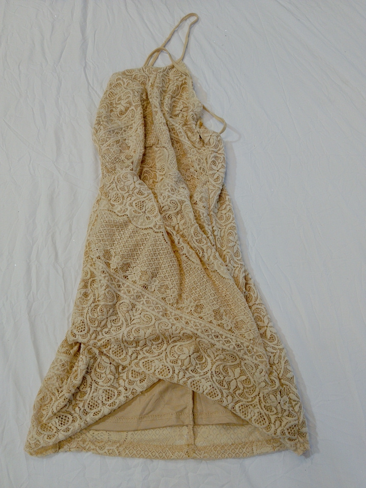 Vestido de Renda Bege