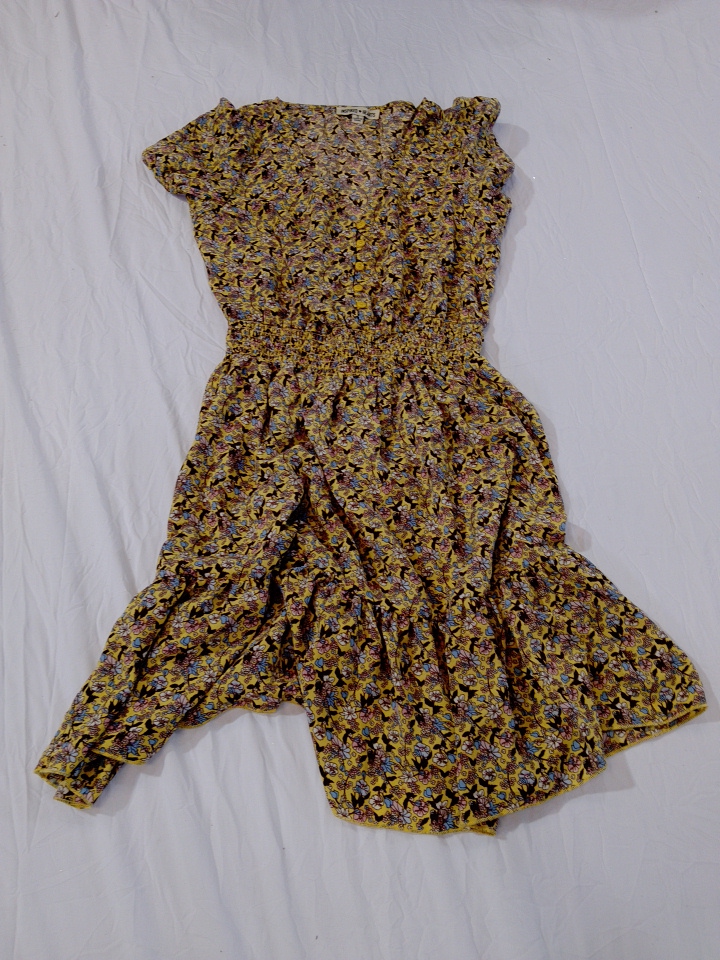 フローラルスモックドレス