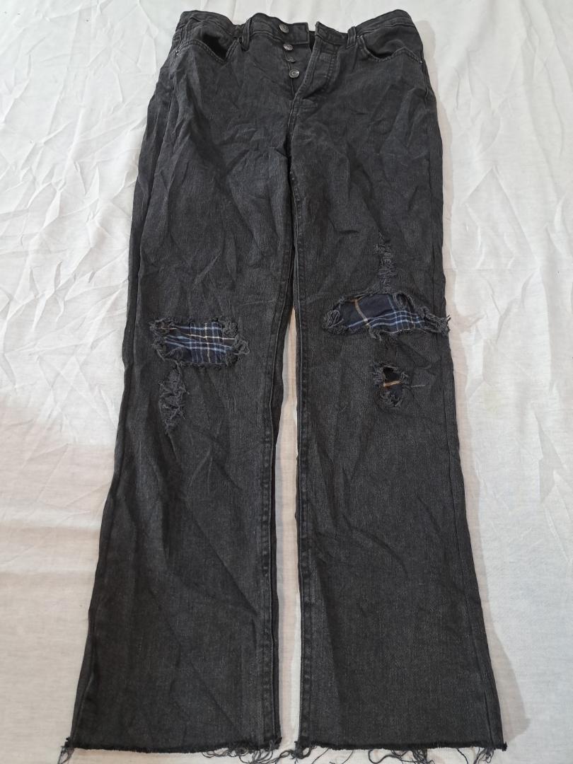 Black Distressed Jeans