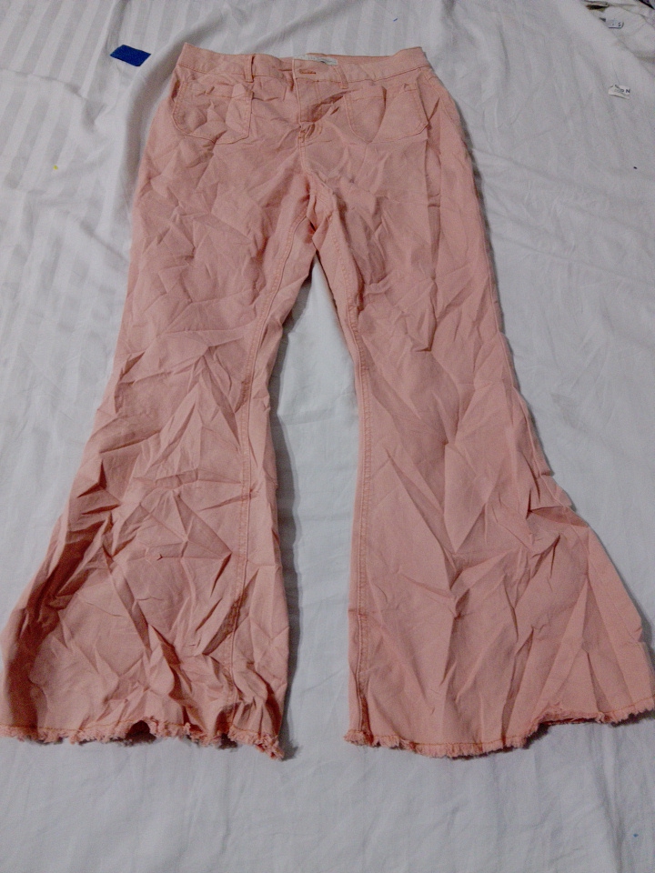 Pantaloni a zampa d'elefante rosa