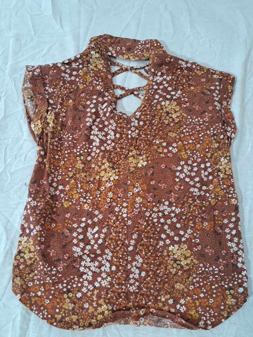 Floral Sleeveless Blouse