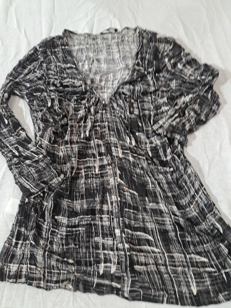 Cable & Gauge Top a quadri in bianco e nero