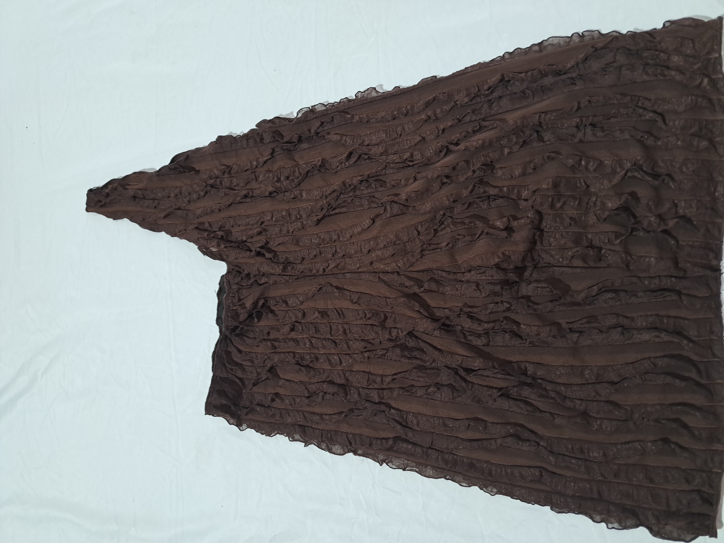 Brauner Rüschensrock