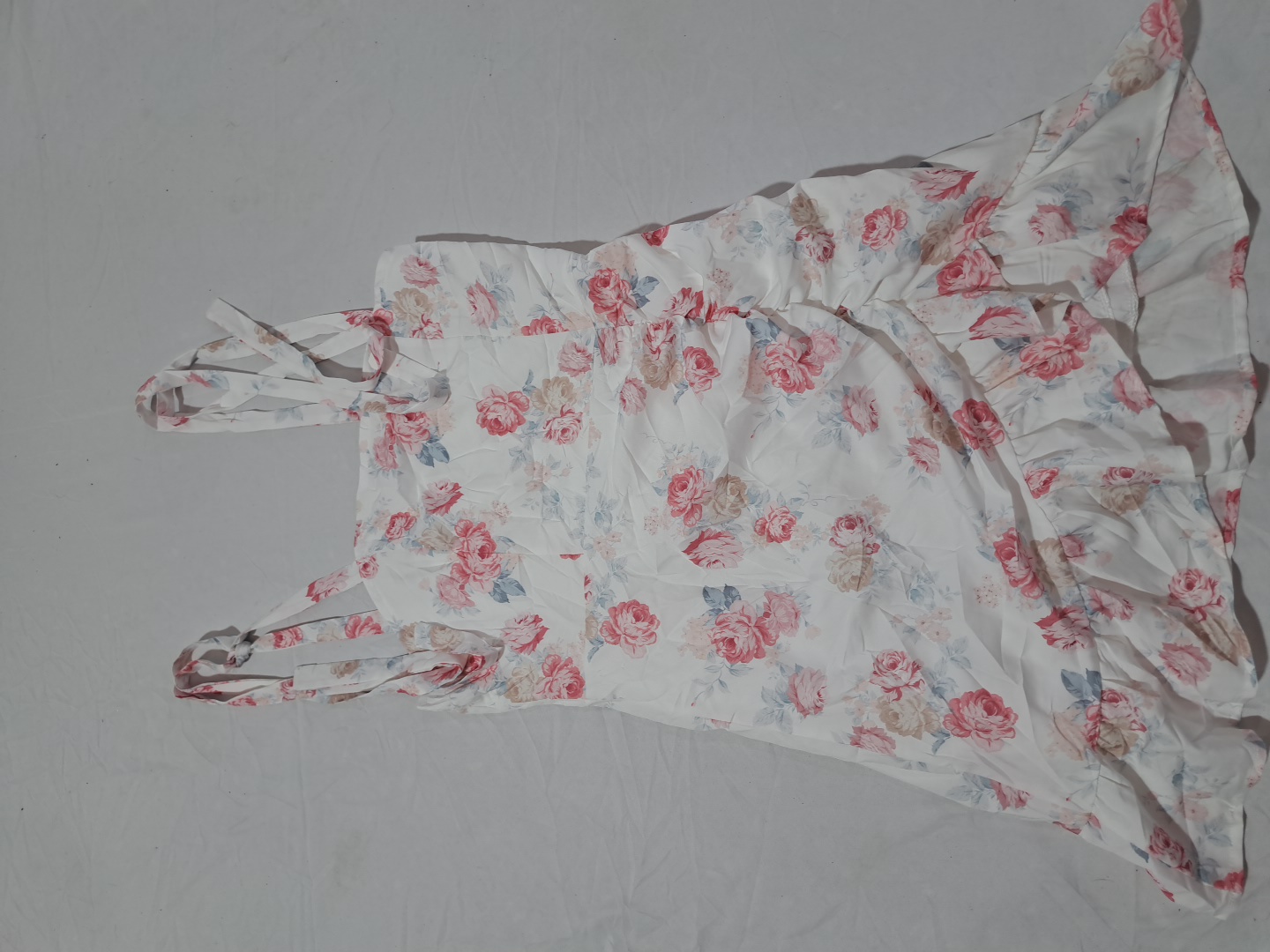 「ウィメンズフローラルサンドレス」