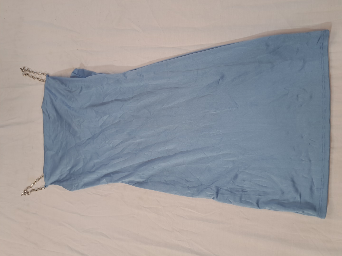 Robe à bretelles en chaîne bleue