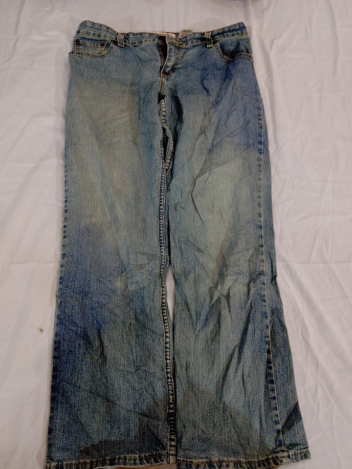 Levi Strauss Signature Mid Rise Straight Leg Jeans