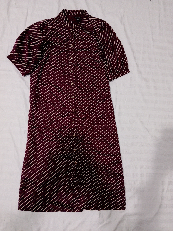 Dress mit kurzen Ärmeln für Damen