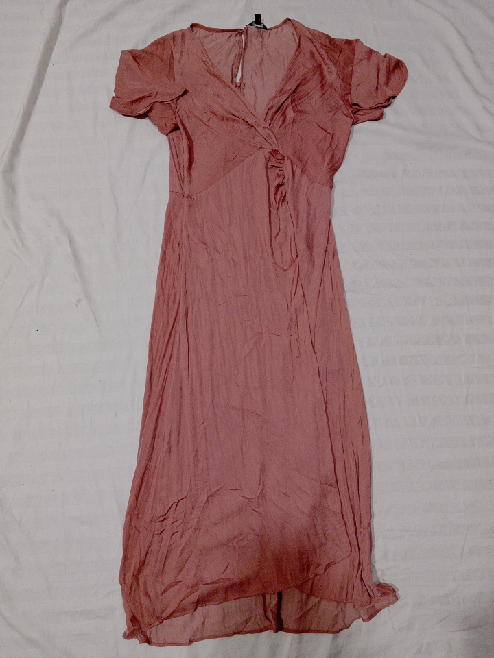 「ピンク・バーソナ・ドレス」