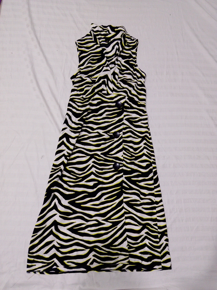 Vestido Pregueado com Estampa de Zebra