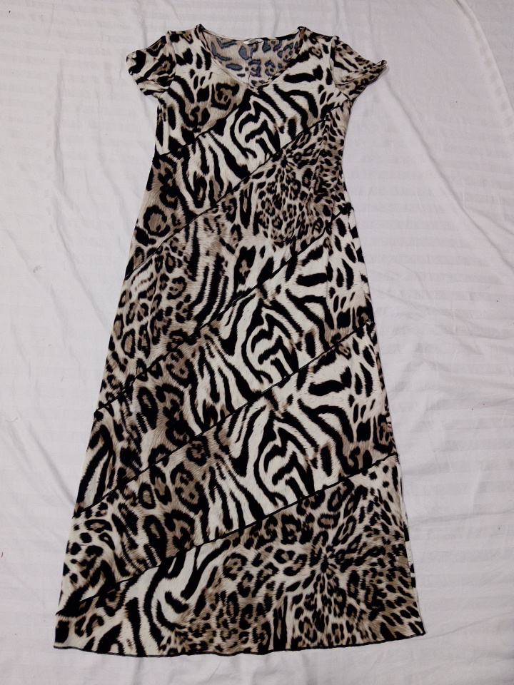 アニマルプリントミディドレス