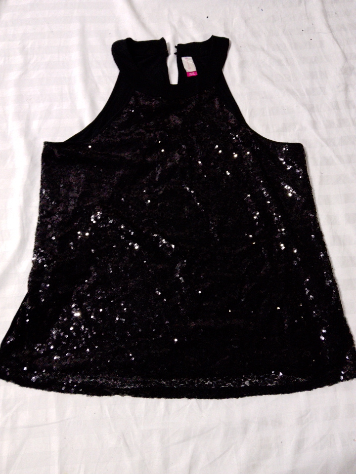 Top en sequins noirs