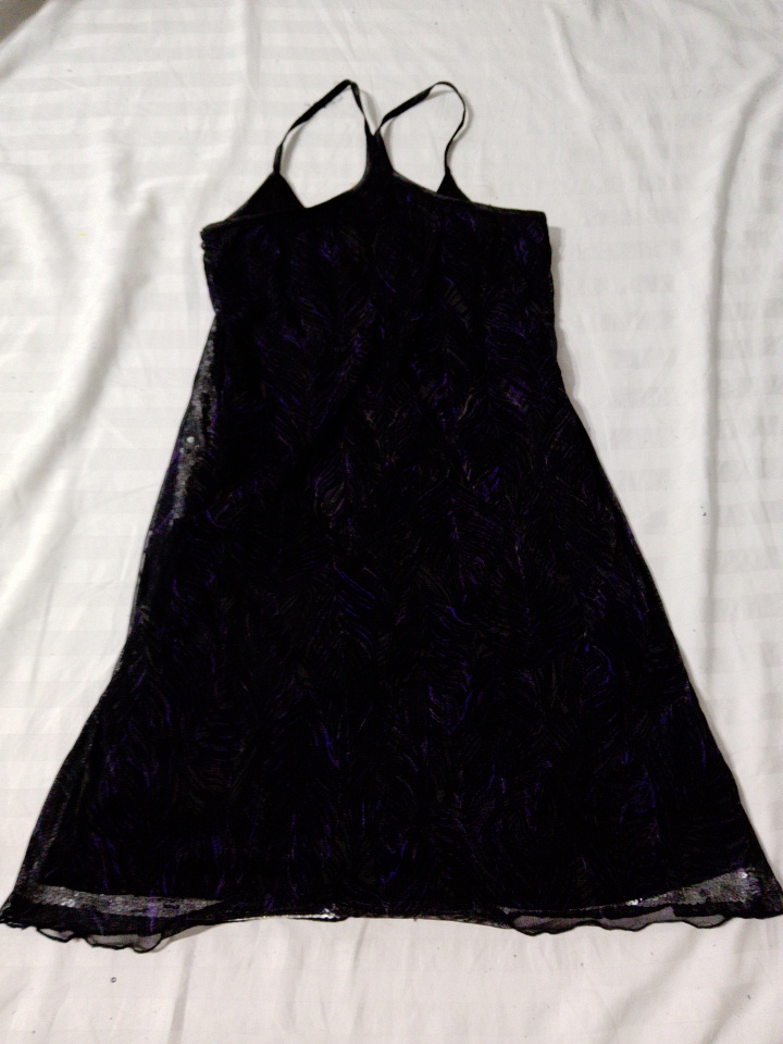 Robe en sequins noirs