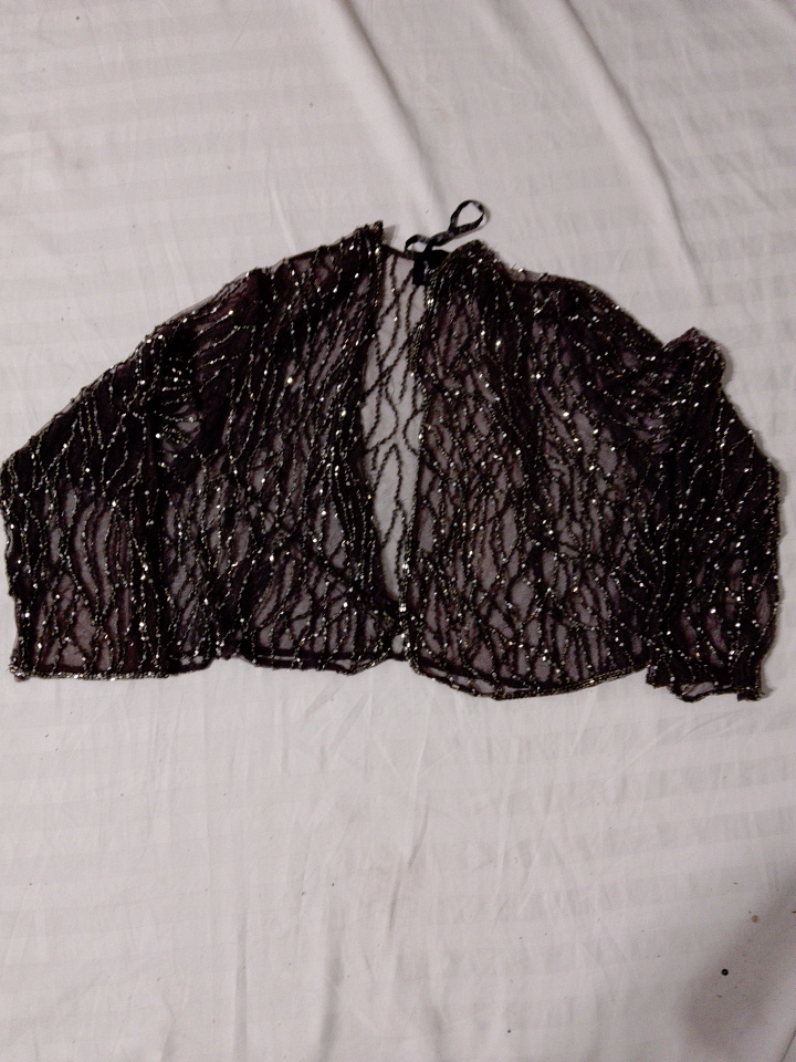 Top corto con perline