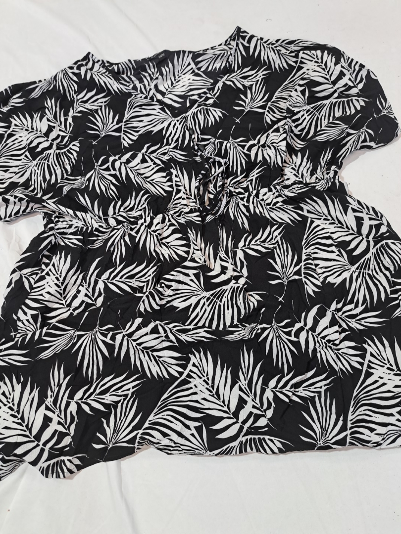 Tropical Leaf Print Off-The-Shoulder Romper
